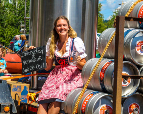 The Voyageur Brewery float in the parade