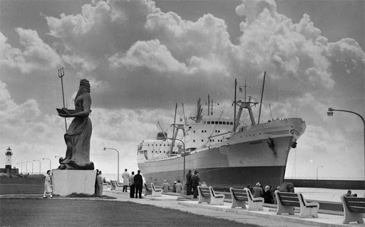 The King of Neptune in Canal Park