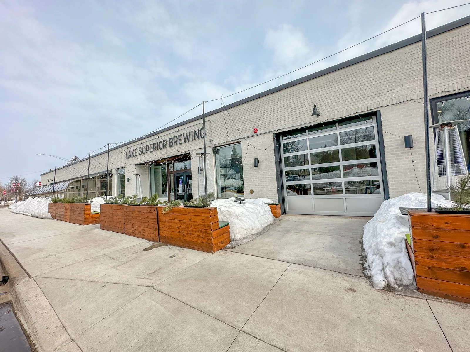 Exterior of Lake Superior Brewing